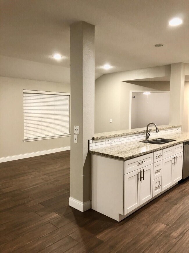 Building Photo - 6315 Canyon Rock Way