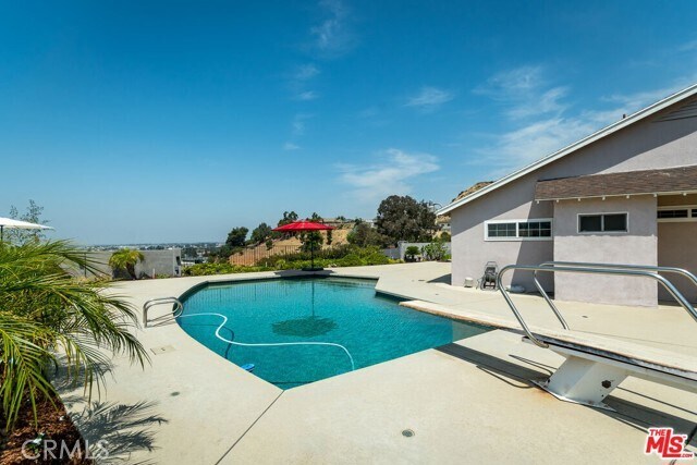 Building Photo - 8471 Vine Valley Dr