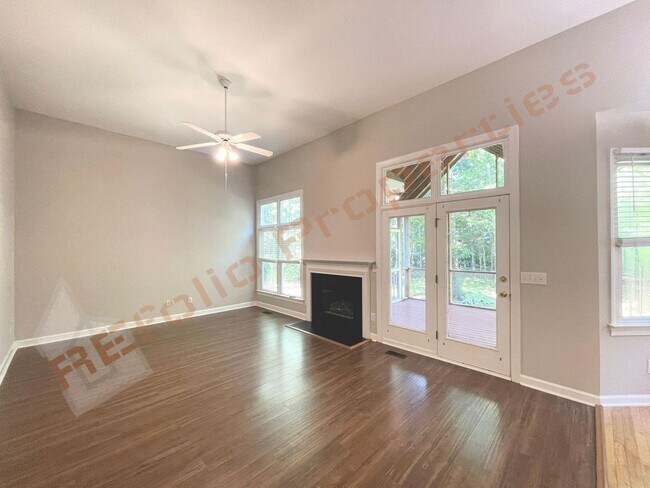 Building Photo - 413 Perry Creek Dr