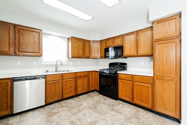 Building Photo - 3266 Sextant Dr