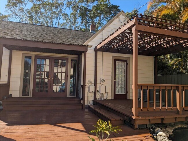 Building Photo - 145 29th Ave N