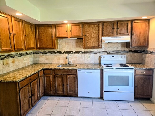 Building Photo - 1415 Robert St