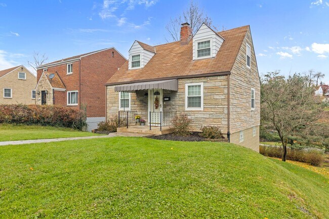 Building Photo - 3331 Wallace Dr
