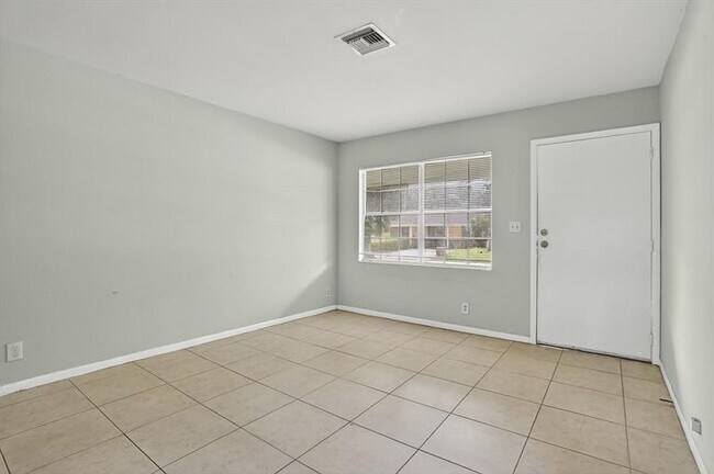Building Photo - 6501 SW 49th St
