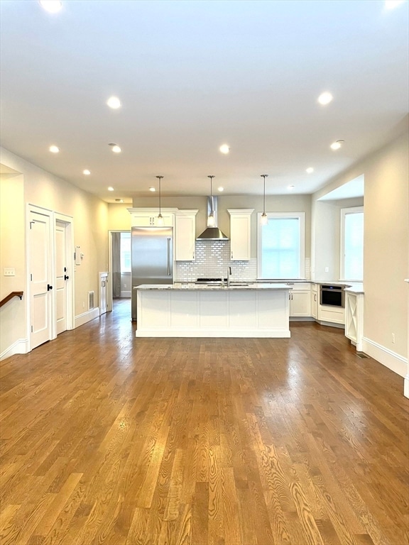 Building Photo - 468 Park Dr