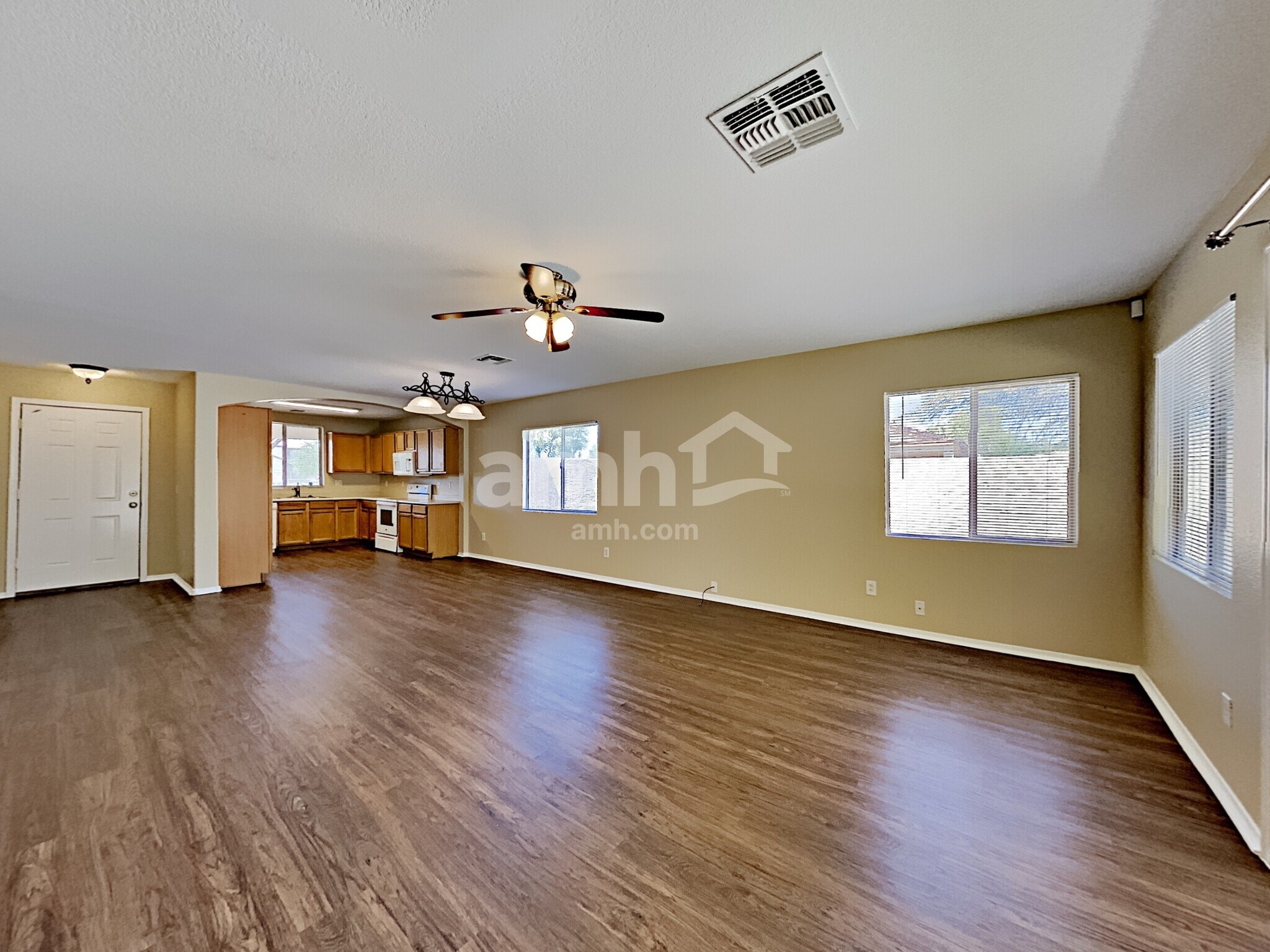 Building Photo - 2605 S Devonna Ln