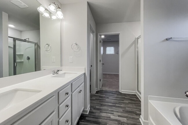 Building Photo - 327 Hamilton Pointe Dr