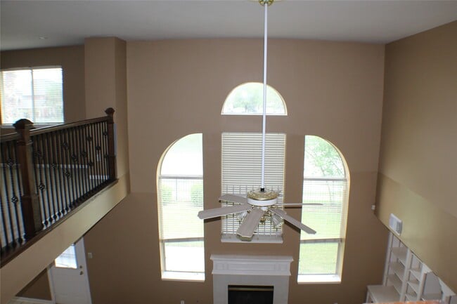 Building Photo - 12231 Ashford Park Dr