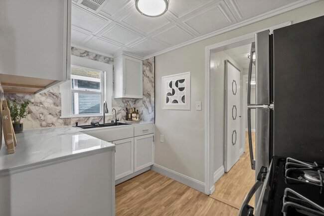 Building Photo - 1935 Maddy Ln