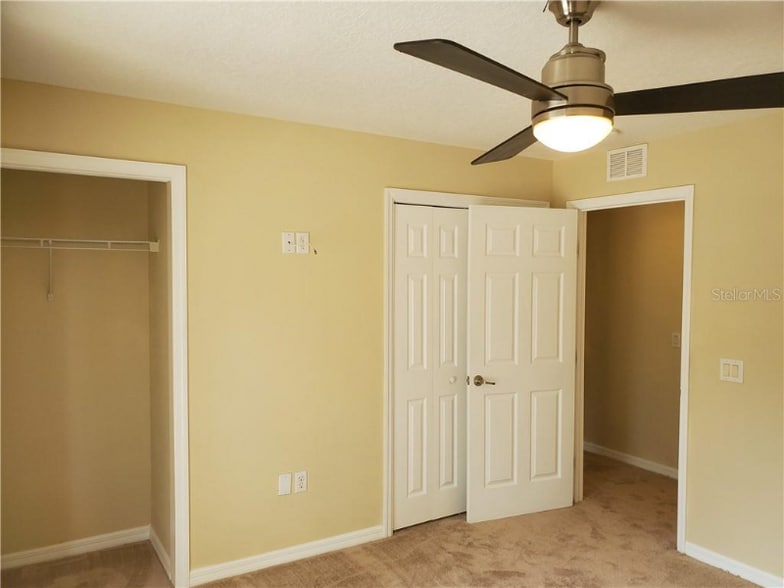 Building Photo - 815 E Rembrandt Way