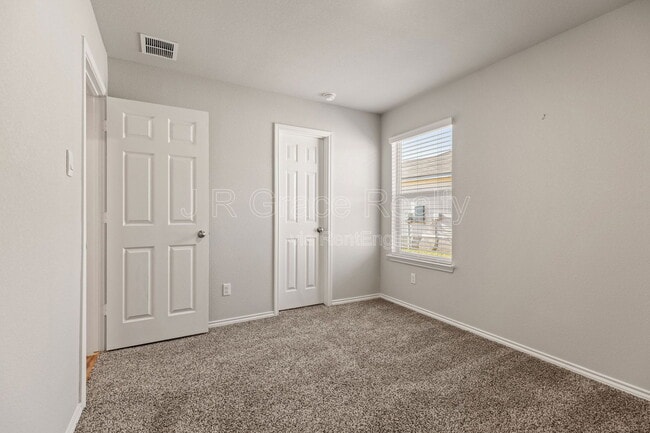 Building Photo - 6905 Guadalupe Rd