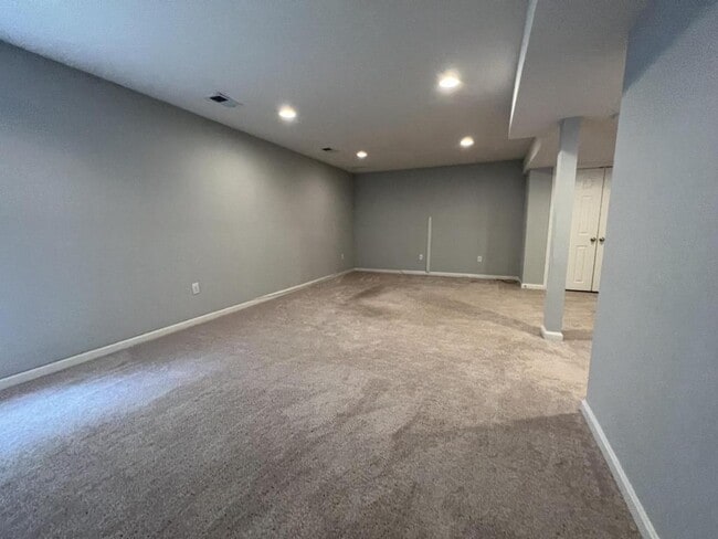 Building Photo - 3507 Spring Rd