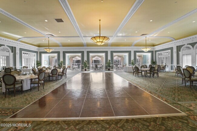 Building Photo - 700 Ocean Ave N