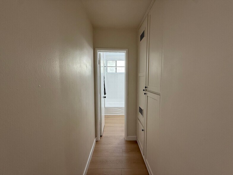 Building Photo - 7339 Woodman Ave