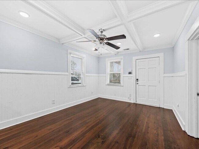 Building Photo - 2 Bedroom, 2 Bath Home with ADU Downtown Charleston!