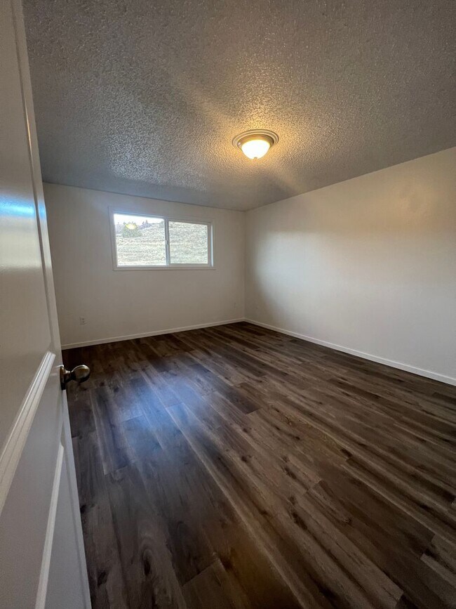Building Photo - 2139 N Eldorado Ave