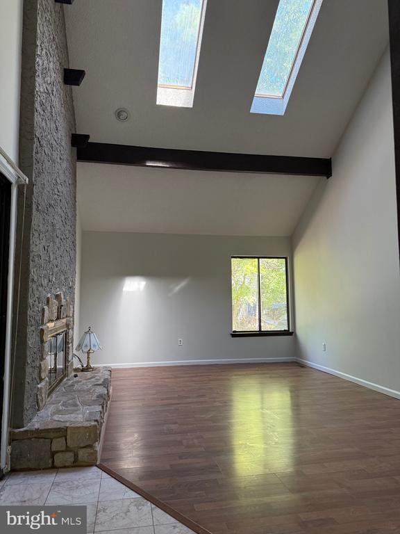 Building Photo - 4 Hazelhurst Dr