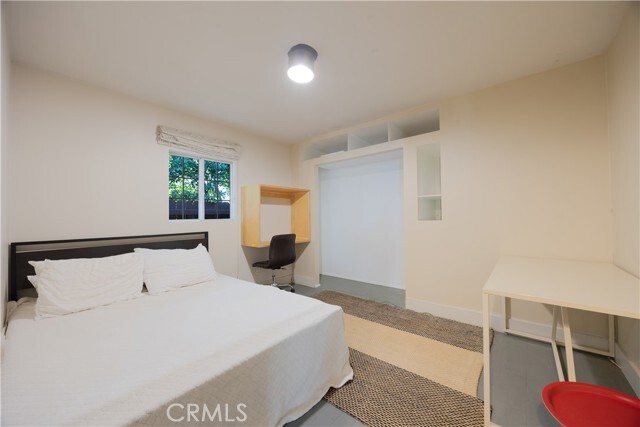 Building Photo - 11049 Blix St