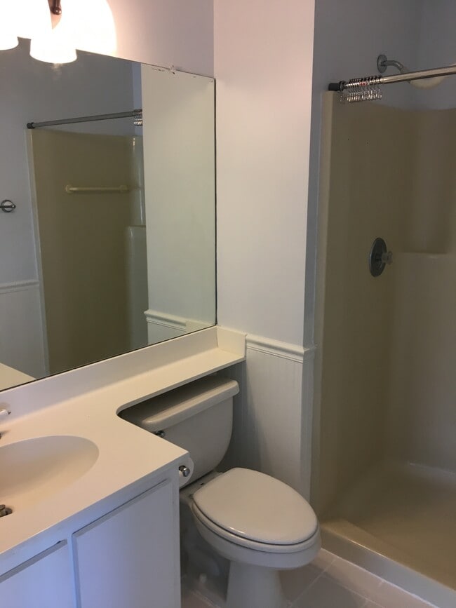 Building Photo - 6495 Chasewood Dr