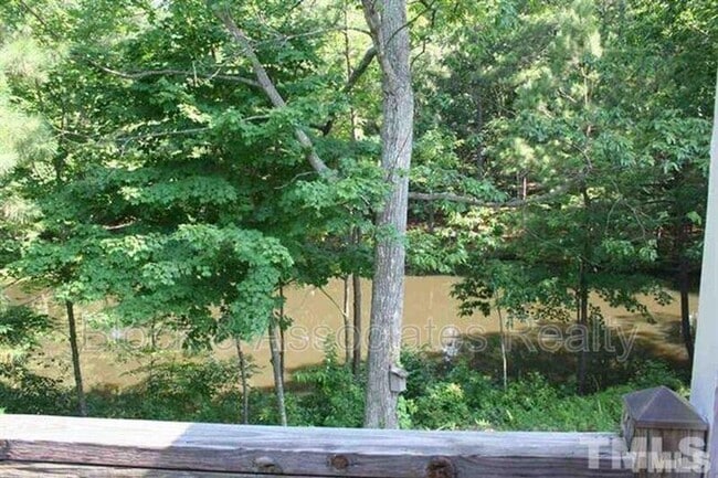 Building Photo - 124 Oak Hill Loop