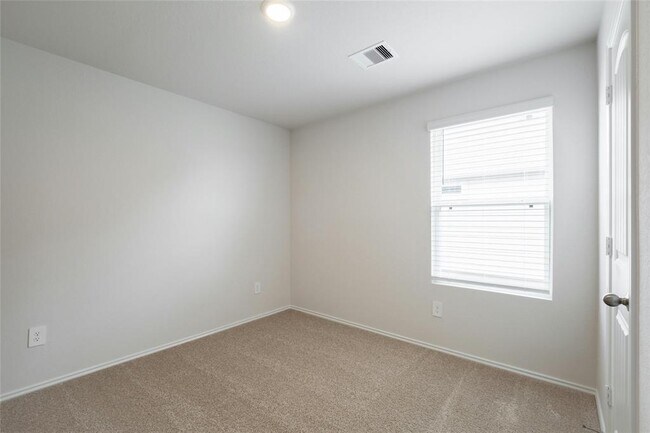 Building Photo - 314 N Richland Dr