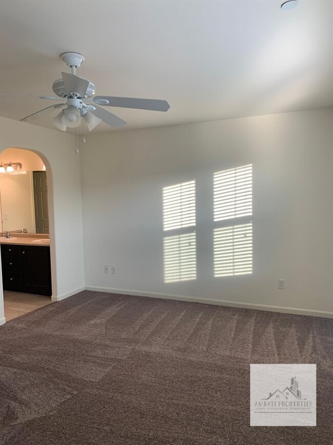 Building Photo - 3663 Etchings Way