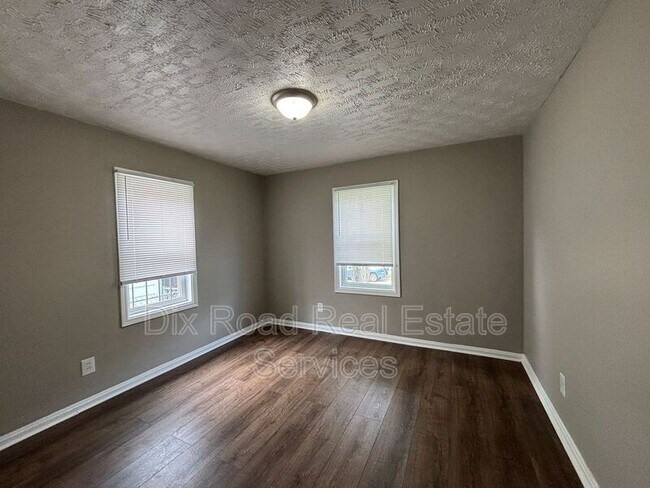Building Photo - 660 Gramont Ave