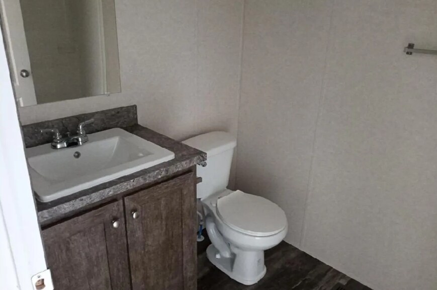 Building Photo - 209 Birch Ln