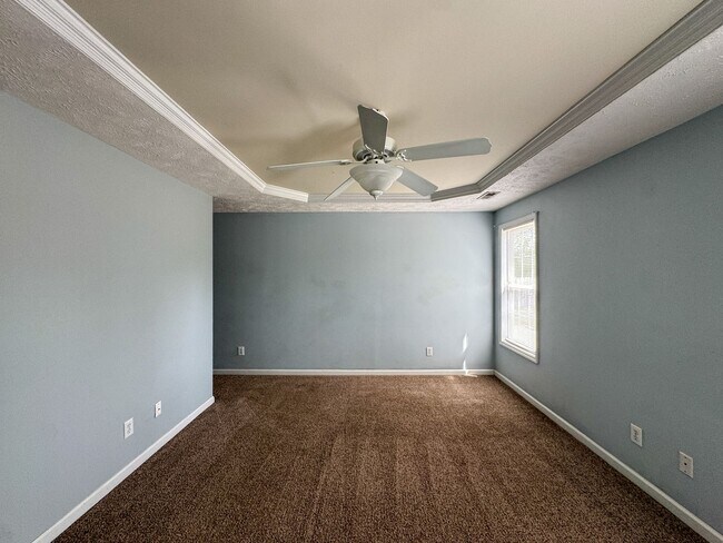 Building Photo - Charming 3 Bed 2 Bath Home with Bonus Room