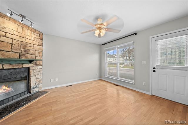 Building Photo - 10857 Summerset Way