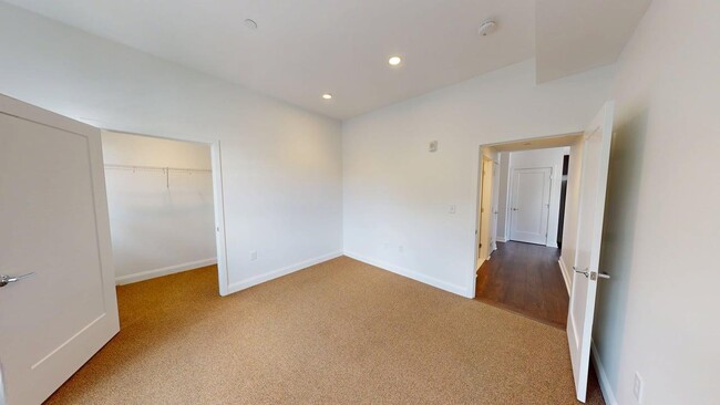 Floorplan - Ten Front