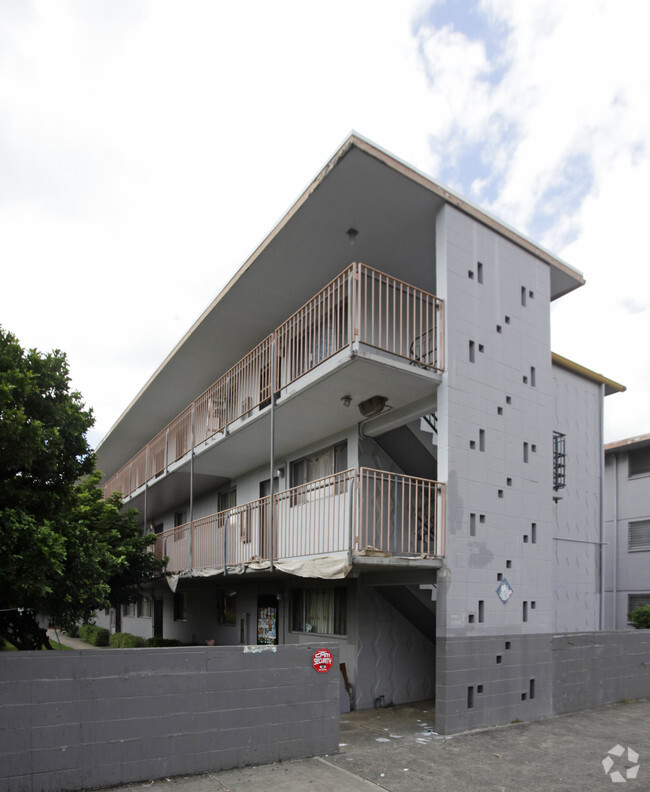 Building Photo - Vineyard Court Apartments