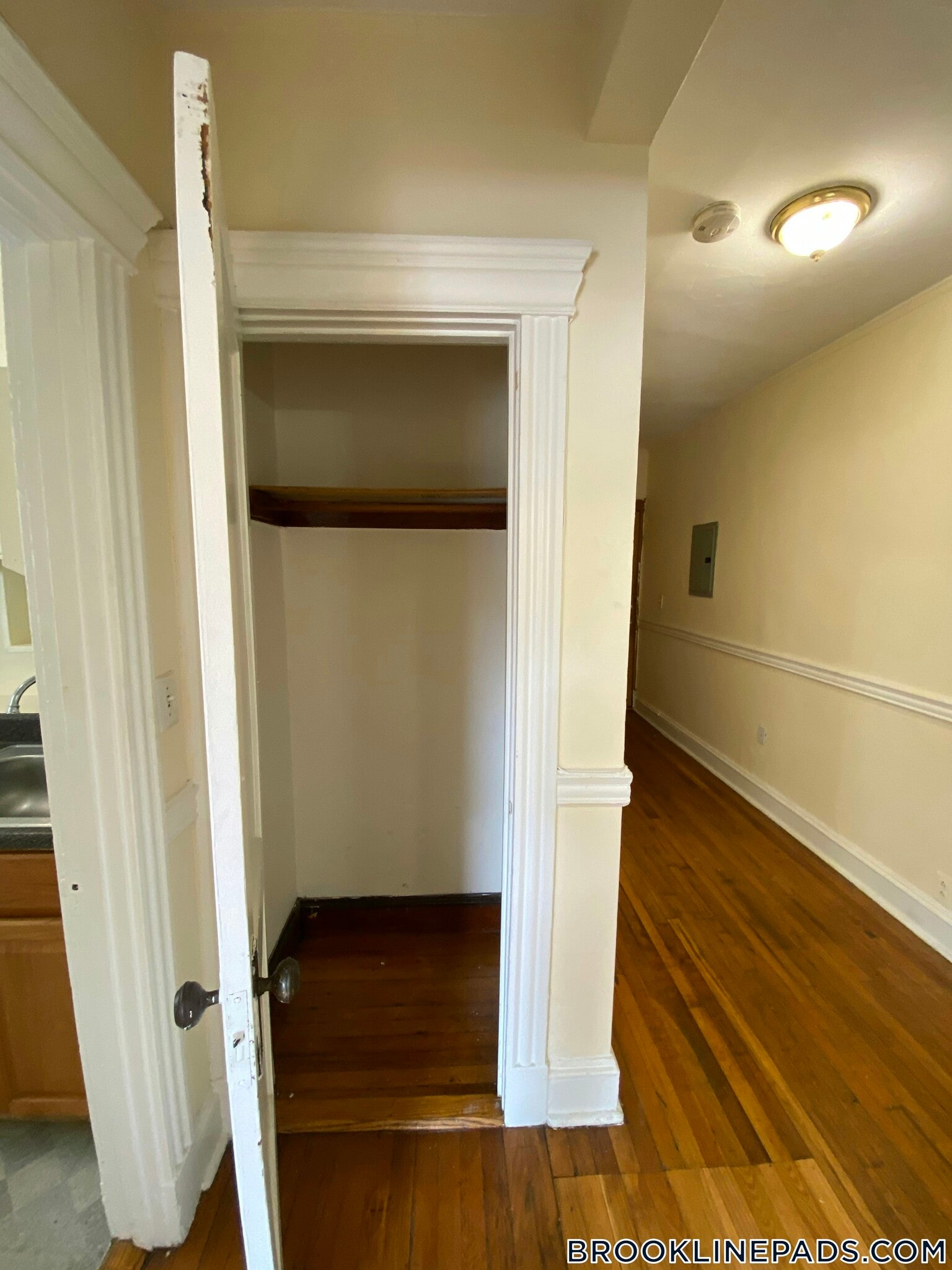 Building Photo - 360 Riverway