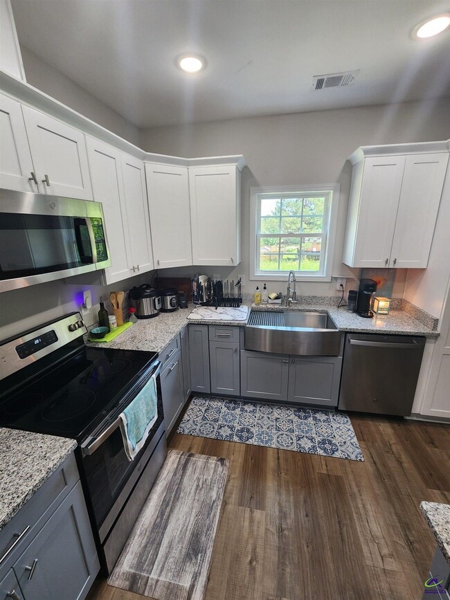 Building Photo - 415 Haddenham Ct