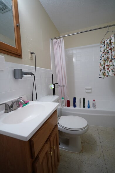 Building Photo - 1120 Commonwealth Ave