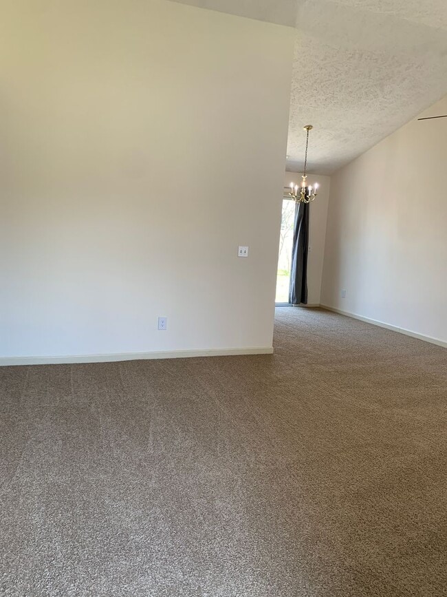 Building Photo - Oban Court 2 Bedroom 2 Bath House