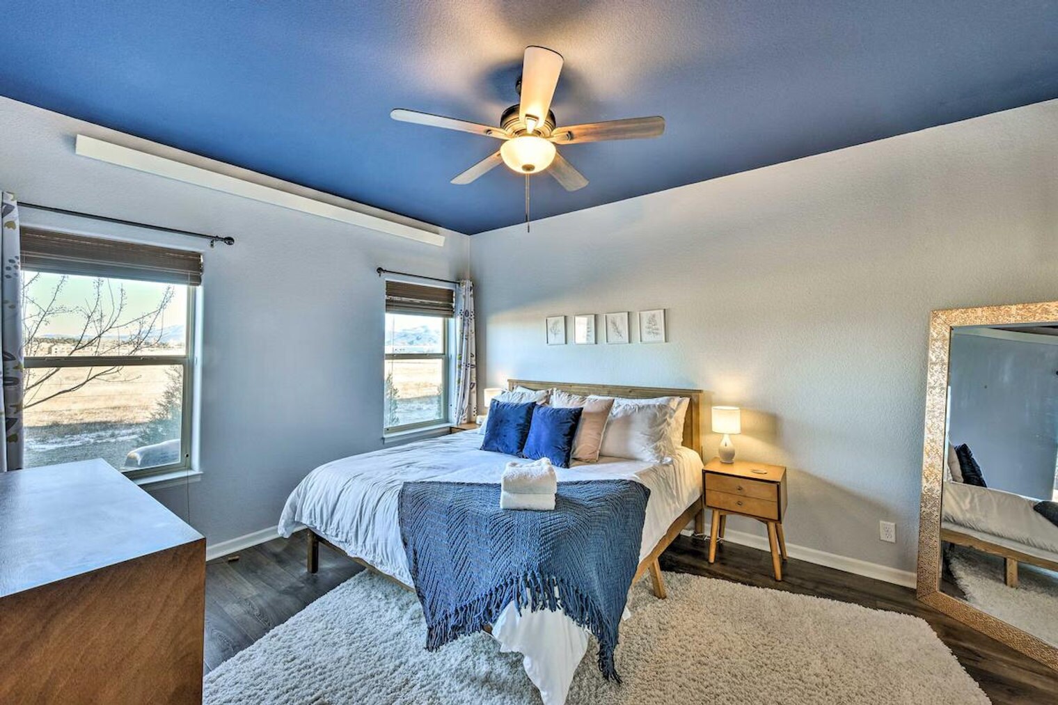 Building Photo - 10481 Table Rock Ct