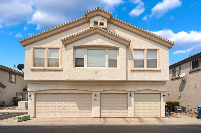 Primary Photo - Spacious Henderson Townhome with Modern Up...