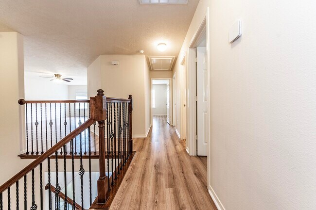 Building Photo - 913 Boxelder Pointe