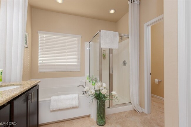 Building Photo - 2070 Morro Vista Dr