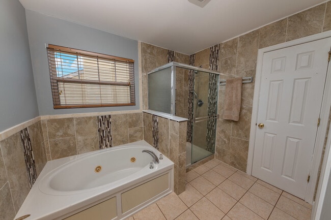 Building Photo - 2192 Fescue Dr