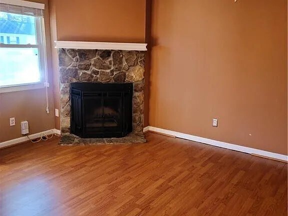 Building Photo - 1453 Springleaf Cir SE