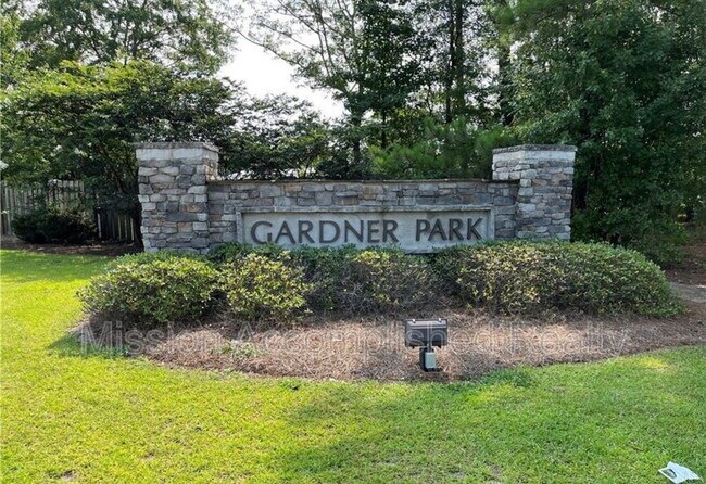 Building Photo - 2644 Middle Br Bnd