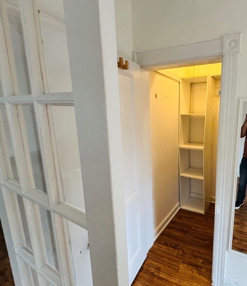 Building Photo - 145 Carpenter Ave