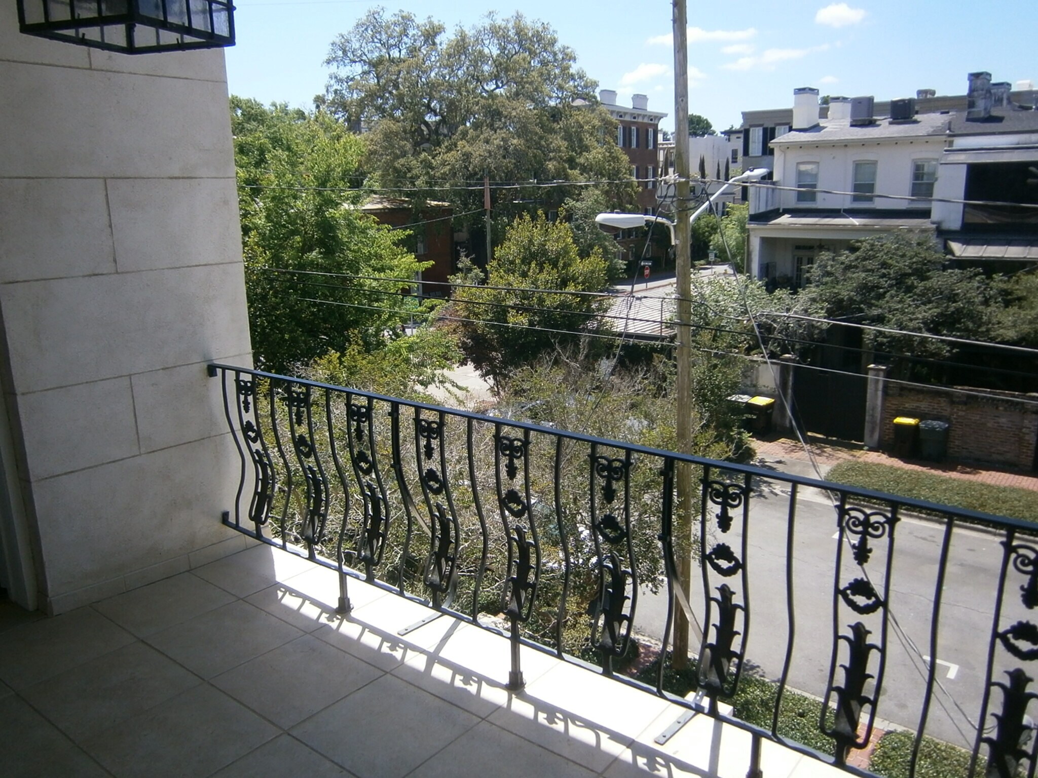 Building Photo - 107 W Taylor St