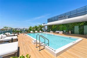 Building Photo - 9901 W Bay Harbor Dr