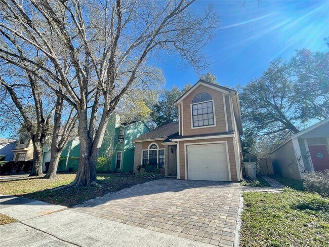 Building Photo - 1234 Crossfield Dr