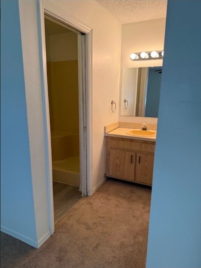 Building Photo - CORAL GARDENS 2-BEDROOM CONDO