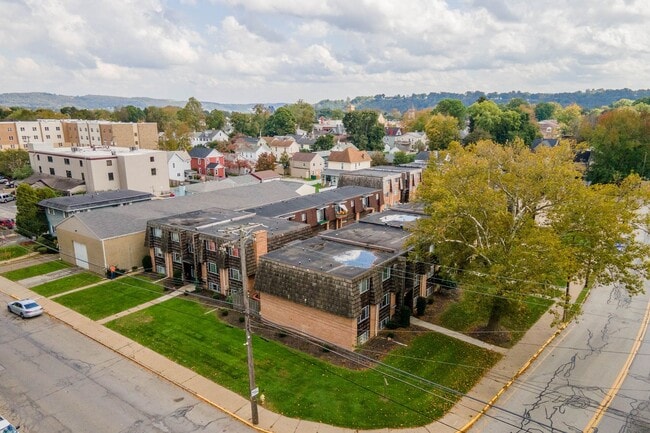 Building Photo - 2 BEDROOM APARTMENT IN BEAVER!!