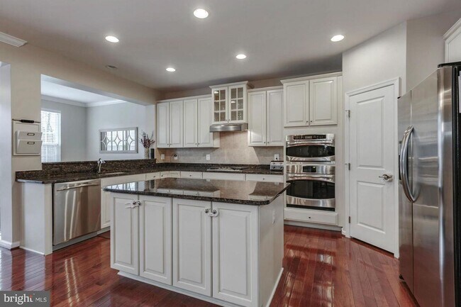 Building Photo - 22941 Chinkapin Oak Terrace